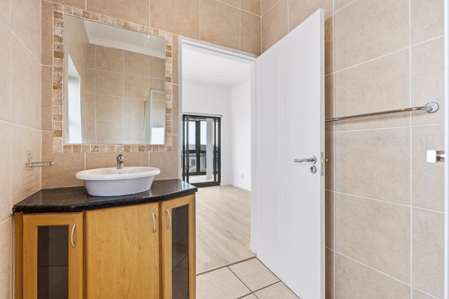 To Let 2 Bedroom Property for Rent in Big Bay Western Cape